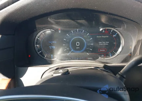 2017 Cadillac Escalade Luxury z USA, uszkodzony, nr VIN 1GYS4BKJ6HR182741